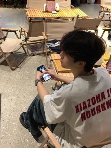 เสื้อยืดแขนสั้นผู้ชายคอตตอนแท้ทรงหลวมสไตล์อเมริกันย้อนยุค แฟชั่นไฮสตรีท เสื้อผ้าทำงานฤดูร้อน คอกลม