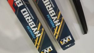 Wiper Sepasang Hybrid Blade DNA Series Toyota Rush Old/New Ukuran 20 18