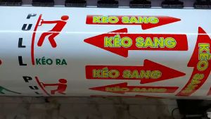 Decal dán kính "ĐẨY VÀO - KÉO RA" KÉO SANG