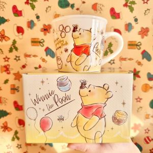 แก้วกาแฟเซรามิก Winnie the Pooh ลายการ์ตูนน่ารักพร้อมช้อนและกล่องของขวัญ แก้วขนาดกลางสำหรับใช้ในบ้าน