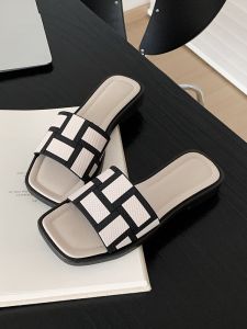 Thời Trang Sành Điệu Dép Đế Phẳng Kiểu Pháp Nữ Mặc Ngoài Trời Mùa Hè 2024 Dép Đi Biển Khối Màu Mới Phong Cách Hàn Quốc