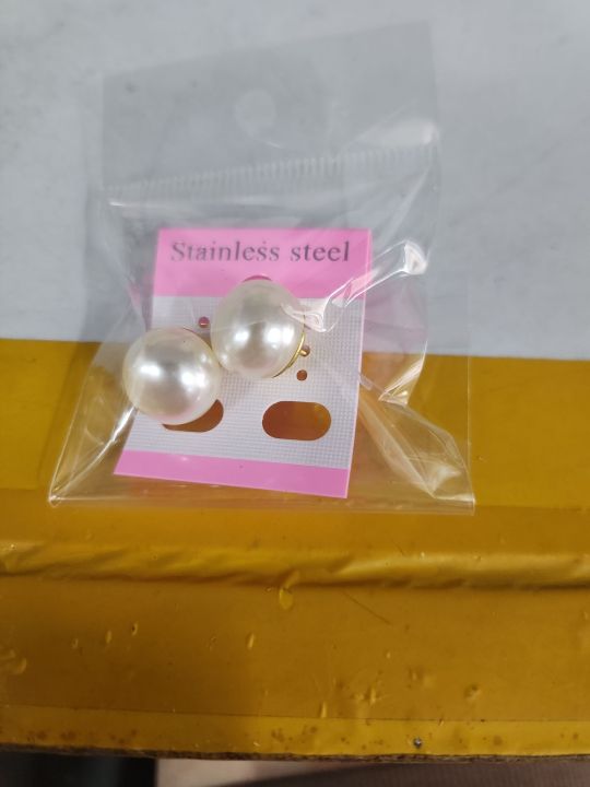 Fashionable%20Stainless%20Pearl%20Earrings,%20Different%20Sizes,%201%20Pair%20-%20Image%206