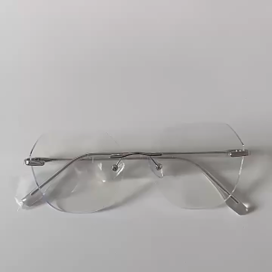 แว่นกรองแสงสีฟ้า สายตาสั้น สายตายาวไร้กรอบ เลนส์มัลติโค้ด ออกแดดเปลี่ยนสี ดีไซน์เรียบหรู สำหรับผู้ที่ต้องการความสะดวกสบาย