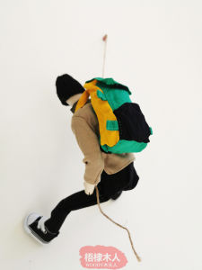 ตุ๊กตาไม้สร้างสรรค์ ตุ๊กตาคนปีนไม้ตกแต่งผนังสไตล์อเมริกัน วัสดุไม้ แหล่งกำเนิดจีนแผ่นดินใหญ่