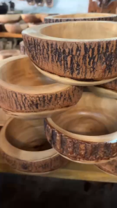 อ่างสปา อ่างไม้จามจุรี  ติดเปลือก 4ไซส์ 13-14 14-15  16 18นิ้ว สีธรรมชาติ อ่างซิ้งค์น้ำ