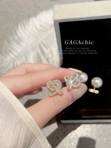 ต่างหูไข่มุกประดับเพชร Zirconia ประดับด้วยตัวอักษรโลหะผสม 925 สำหรับผู้หญิง ต่างหูแบบสวมใส่หลายชิ้น แฟชั่น