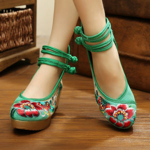 รองเท้าผ้าปักลายดอกไม้สไตล์ชาติพันธุ์สำหรับผู้หญิง ฤดูใบไม้ผลิและฤดูใบไม้ร่วง รองเท้าส้นแบน รองเท้าผ้าหนา รองเท้าหนังสัมผัสได้ดี ส้นเตี้ย ทรงหัวมน
