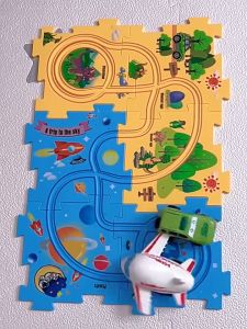 DIY Puzzle Track Mainan Mobil Elektrik Trek Penyambungan Gratis Mobil Pesawat Perahu Cepat Automatic Move