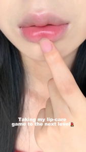 SHEGLAM Crystal Glaze Moisturizing Lip Care Buttery Shine Hydrating Lip Balm Nourishing Lip Care Makeup