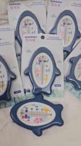 NHIỆT KẾ ĐO NƯỚC TẮM CHO BÉ SWIMBOBO CẢM BIẾN NHIỆT DẦU HOẢ AN TOÀN CHO BÉ YÊU