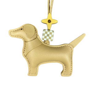 พวงกุญแจ/จี้กระเป๋าหนังแท้รูปสุนัขพันธุ์ฮาวด์ งานฝีมือระดับพรีเมียม มี 7 สีสันหลากหลาย พร้อมลูกปัดตกแต่งสุดหรู - หนัง PU