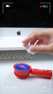 [12.12 เซลส่งท้ายปี] Moov FAN01 พัดลมพกพา USB พัดลมมือถือ portable fan ลายการ์ตูน แรงลม 3 ระดับ Built-in แบตเตอรี่ ใช้งานได้ต่อเนื่อง 2-3 ชั่วโมง