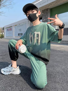 เด็กชาย ชุดหน้าร้อน ชุด สไตล์สปอร์ต สีไล่ระดับสีเท่ อินเทรนด์ 2024 เสื้อผ้าเด็กมาใหม่ ชุดเซ็ต 2 ชิ้น วัสดุบางสําหรับเด็กอายุ 6 ปี