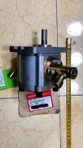 Cục Bơm Hôp Số Ben Xe Ba Bánh Xe Lôi