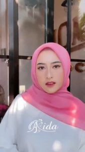 Hijab Segitiga Paris Premium: Keindahan & Kenyamanan