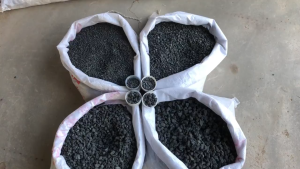2.5KG Black Volcanic Stone Natural Black Lava Rocks Granules Pumice Porous Volcanic Rock For Gardening/Aquarium Decor/Landscaping Plant