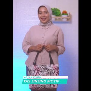 Tas Jinjing Kekinian untuk Wanita: Pilihan Tas Kanvas Tebal Motif Palm, Kaktus Navy, & Daun Nangka