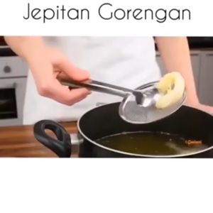 Penjepit Gorengan Tirisan Minyak - Pencapit Gorengan 2 in 1 Dengan Tirisan Jepitan Gorengan dengan Tirisan Minyak 2in1 Alat Pencapit