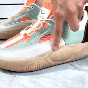 Sepatu Sneakers Wanita Casual Import KITSUNE cocok di pakai di semua aktifitas designn korean stylee