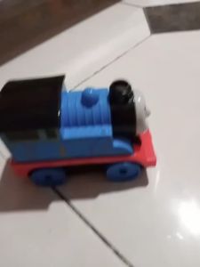 Mainan Anak Kereta Train BO Bisa Jalan Dan Bunyi P805 1 /Mainan Anak Kereta Api Train & Family Unique Dazzling Light 3D Light And Music Use Baterry Mainan Gerbong Kereta Bisa Jalan Dan Bisa Bunti Menggunakan Baterai