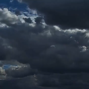 เสื้อกันฝน EVA 140 g แขนปล่อย มีฮู้ดคลุ่มหัว สีสดใส ยืดหยุ่น น้ำหนักเบา ระบายอากาศได้ดี ผ้าม่วง ชมพู เหลือง ผ้าวัสดุ EVA