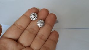 Anting Tusuk Perak Bunga 925 Kristal Titanium 18K