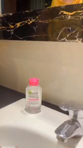 Garnier Skin Naturals Cleansing Water 125ml Pembersih Wajah Untuk Menutrisi Dan Mencerahkan Kulit Kusam
