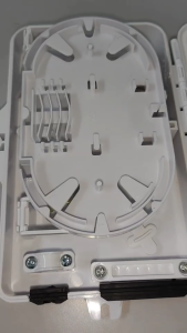 SET กล่องพัก สาย ไฟเบอร์ ออฟ ติก 4 Core ครบชุด พร้อมใช้งาน มี 3 รุ่นให้เลือก ( SC / APC / SC/UPC / LC /UPC)