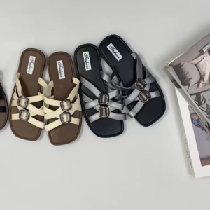 Sandal Wanita / Sandal Wanita Kekinian / Sandal Wanita Elegan / Sandal Selop Wanita / Sandal Wanita Model Gesper Silang