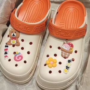 LHshoess สุดปัง รองเท้าหัวโต ติดงานการ์ตูน ลายน้อง พร้อมส่งมา พร้อมสีใหม่ ใส่สบายมาก ไม่หนัก เสริมส้น สิ่งที่คุณค้นค่า