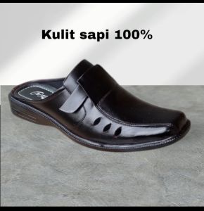 Sepatu pria kulit sapi 100% hitam slip-on ukuran 38-43