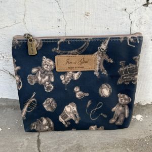 South Korea Dongdaemun Genuine Goods Import Water-Proof Bag Cosmetics Bag Sanitary Napkin Bag Various Patterns Bear Rabbit Dog