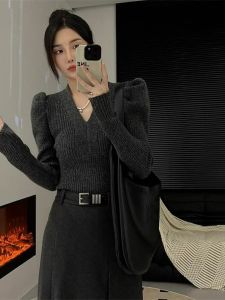 HUOLISI | Slim Fitting V-Neck Bubble Sleeve Knit Top