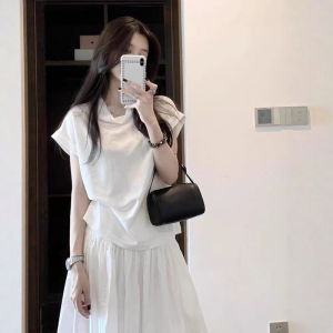 DUOFEIYAN | Áo Thun Tay Ngắn V-Neck Tùng Rộng Màu Trắng