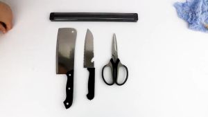 Bigmall ที่แขวนมีด แบบแม่เหล็ก ที่เก็บมีด กรรไกร อุปกรณ์ช่าง แบบติดผนัง No.Y1848