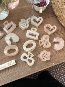 Simple Geometric Resin Hair Claw Clip Shark Bite Half Updo Bun Hair Accessories Tea Rose Pink White Series Hair Grips for Women