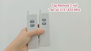[Video] Tay Remote 2 nút 315Mhz 433Mhz -NÚT NGUỒN- tầm xa max. 3000m điều khiển từ xa các thiết bị điện