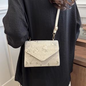 Fashionable Straw Woven Crossbody Bag for Women Beach Vacation Small Square Bag Ins Style Youth Daily Match Single Shoulder Bag