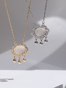 Ladamas Kalung Titanium Dengan Liontin Cat Eye Dan Mahkota Lonceng Gaya Harian Korea KT6