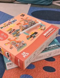 Đồ chơi trẻ em bộ bàn xếp hình nâng cao khả năng khả năng sáng tạo cho các bé đồ chơi xếp hình đa chức năng.