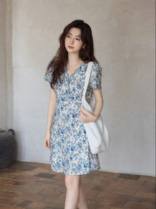 seemon | Đầm A-Line Họa Tiết Hoa Xanh Ôm Body Mùa Hè