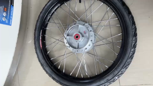 ชุดโล ล้อพร้อมยาง ลายไฟเบอร์ยาง 2.00-17 ล้อ Maxnum สีดำ ขนาด1.20-17 เวฟทุกรุ่น Wave110i125i125s125บังลม ขึ้นซี่ลวด อัดบู้ช+ลูกปืน