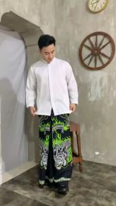 Sarung Batik Rayon Print Motif NAGA SOROT MERAH SERAGAM