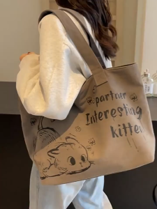 MOUSSON  กระเป๋าผ้าใบ Tote ความจุขนาดใหญ่แบบลำลองกระเป๋าสะพายไหล่แฟชั่นพร็อพใหม่สำหรับผู้หญิง