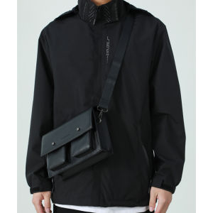 Túi Nam Túi Vuông Nhỏ Cảm Giác Cao Cấp Ít Người Biết Túi Đeo Chéo Túi Đưa Thư Cho Nam Túi Đeo Chéo Nhỏ Trào Lưu Thời Trang Cổ Điển