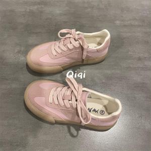 รองเท้าผ้าใบสีชมพูย้อนยุคสําหรับผู้หญิงรองเท้า Dequanyue ด้านล่างหนา หวาน Style Cross สายคล้อง ฤดูร้อน 2023 รุ่นใหม่ By Seven Seven Master Family