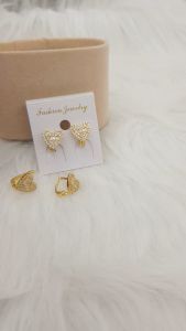 Bông Tai Nữ Titan Mã Vàng Hình Trái Tim Đính Đá Khuyên Tai Nữ Đẹp Phong Cách Hàn Quốc Dáng Gài B30V10 | Berry Jewelry