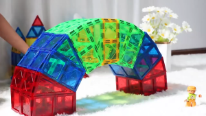 ของเล่นเสริมทักษะการเรียนรู้เกี่ยวกับบล็อคแม่เหล็กพร้อมหน้าต่างหลากสีสำหรับเด็กชายและเด็กหญิง