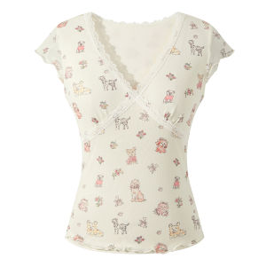 เสื้อยืดคอวีพิมพ์ลายหมาผ้าลูกไม้แขนสั้นสำหรับผู้หญิงในช่วงฤดูร้อน เสื้อตัวบนสไตล์เกาหลีทรงสลิมฟิต แขนสั้น คอวี แขนสั้น