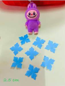 ดอกติดว่าว ดอกตอกขนาด 35 มิลดอกตอก 1ชั้น สำหรับตกแต่งว่าวให้ดูสวยงาม เพิ่มสีสันให้ว่าว มีหลายสี ขนาด 3.5 มม.